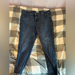 Woman denizen from Levi plus size jeans